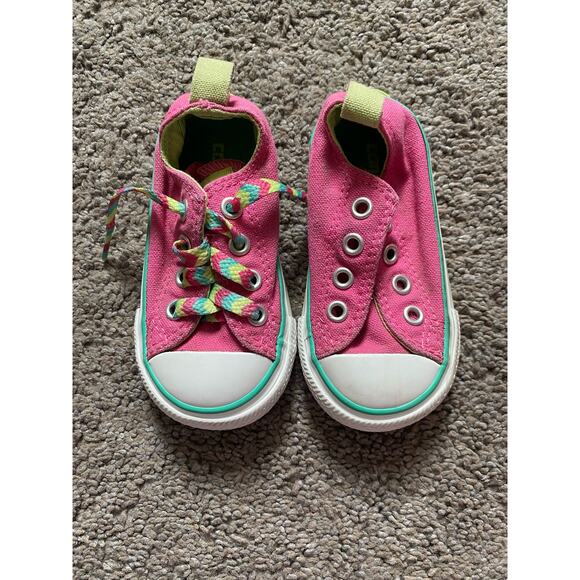 Girls Pink Converse All Star Shoes- size 5 - Picture 1 of 6